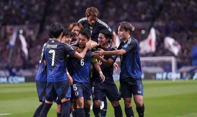 亚洲足球锦标赛中，某队士气高昂，大获成功